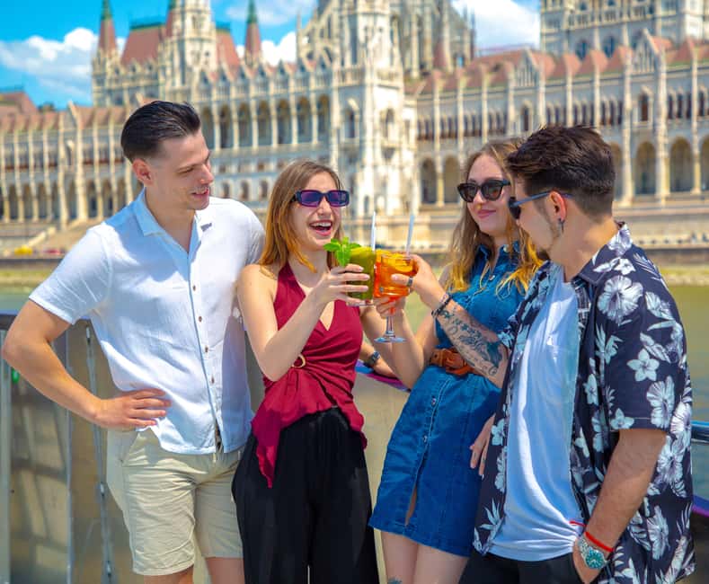 Budapest: Sunset Cocktail Cruise - Quick points to know before booking