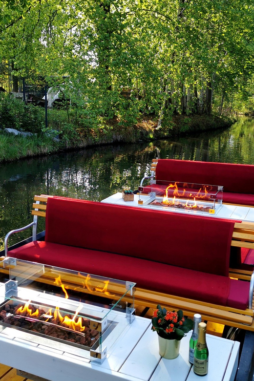 Burg: Spreewald Winter Cruise with Fireplace - The fireplace, blankets, and cold-weather comfort