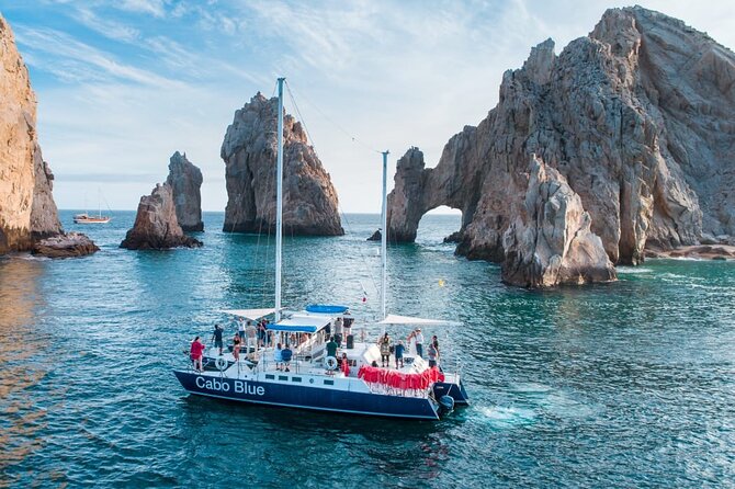 Cabo San Lucas Sunset Cruise with Open Bar and Snacks - What makes the crew important