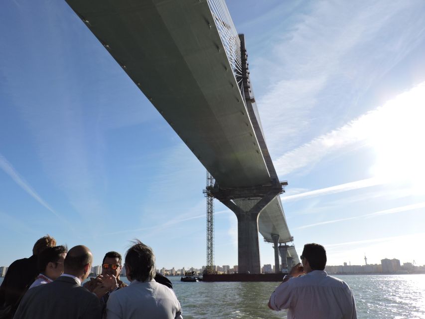 Cádiz: Bay of Cádiz Catamaran Tour with Host - The southern route: forts, shipyards, and the Constitution Bridge