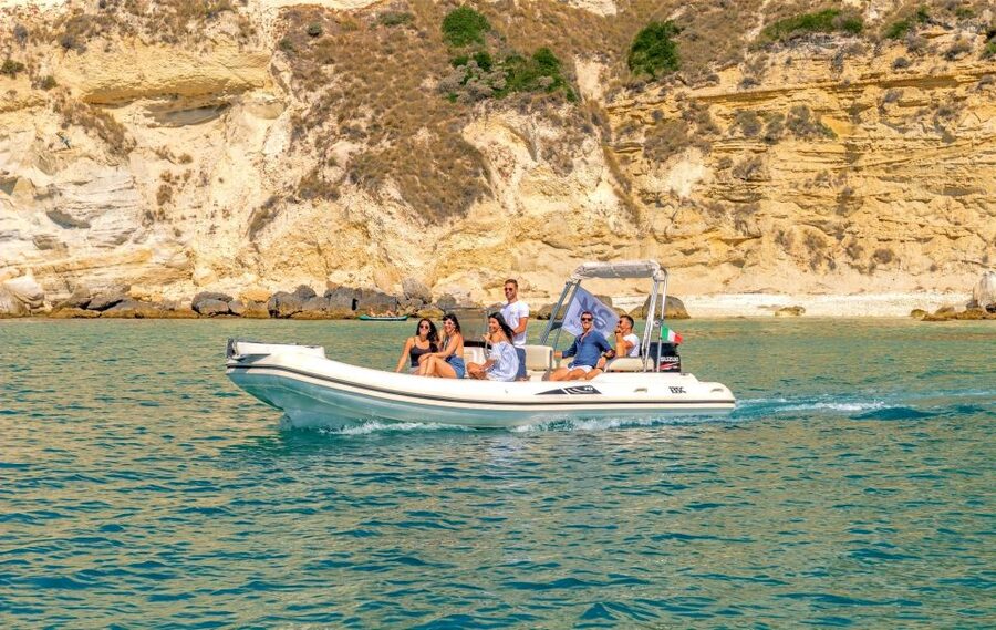 Cagliari: Boat Tour with 4 Swim Stops, Snorkeling & Prosecco - Snorkeling, fish, and the four-stop rhythm
