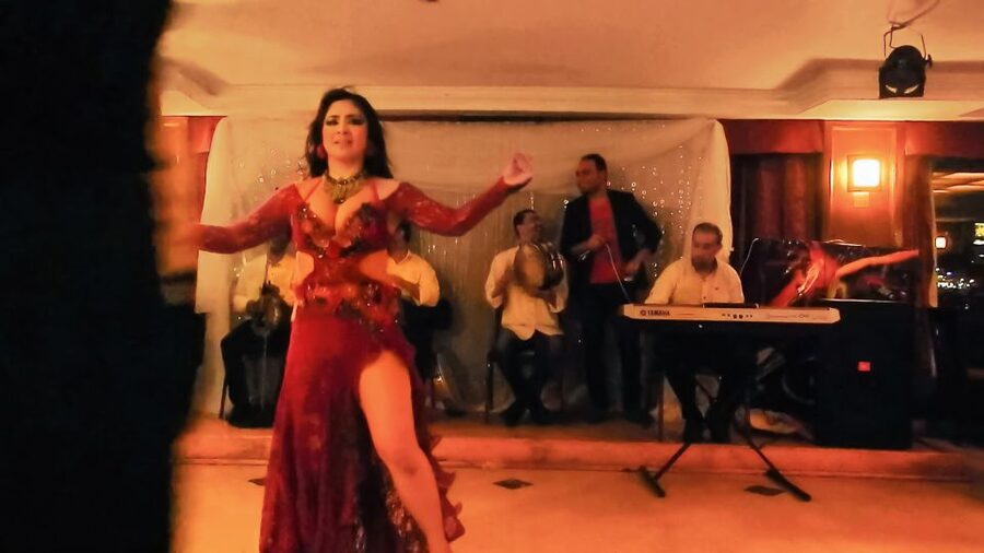 Cairo: Dinner Cruise on the Nile River with Entertainment - Belly dancing, Arabic music, and the Tanoura show