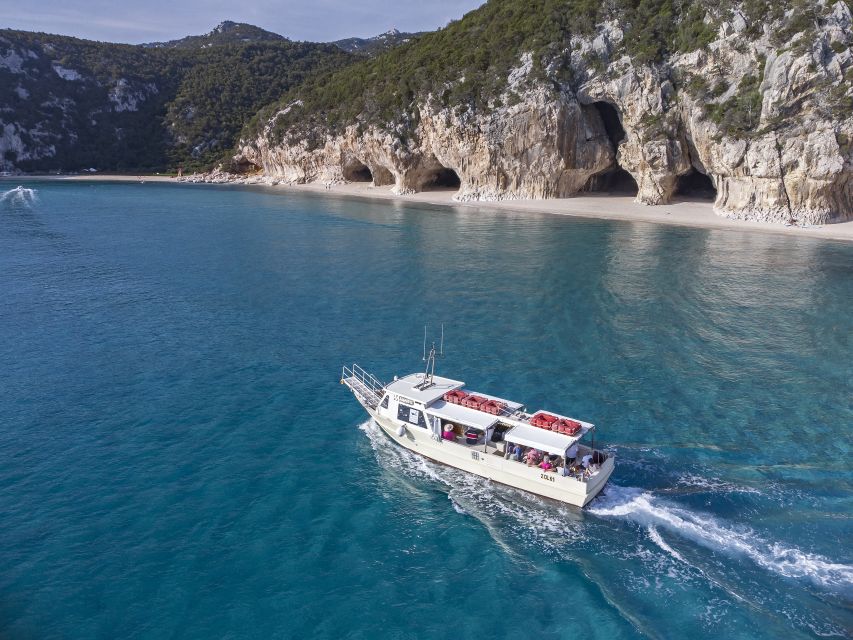 Cala Gonone: Boat ride to Cala Luna beach - How the swim stop fits into the day