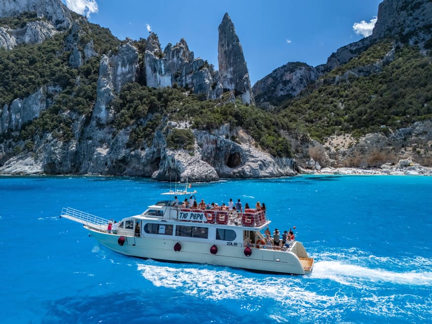 Cala Gonone:Cruise in the Gulf of Orosei with Cala Goloritzé - What the large motorboat is really like