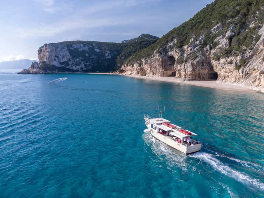 Cala Gonone: Grotta Bue Marino & Cala Luna Beach Boat Trip - What the one-hour cave walk is really like