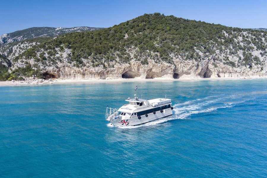 Cala Gonone: Grotta del Bue Marino and Cala Luna Boat Tour - Simple planning tips for a better day