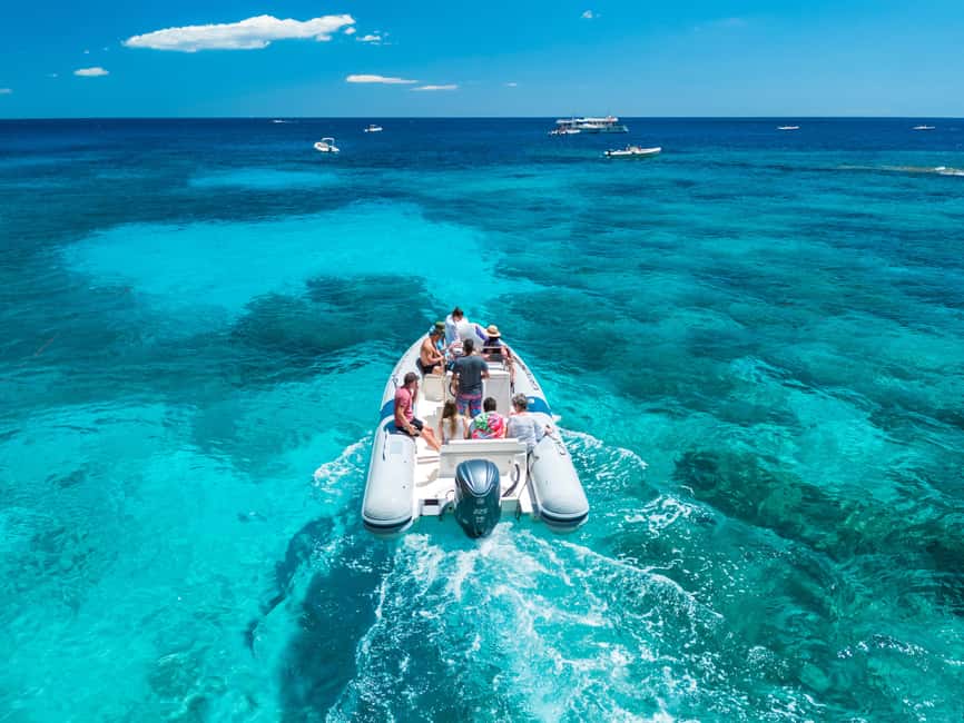 Cala Gonone: Gulf of Orosei Dinghy Cruise with Swim Stops - Starting in Cala Gonone and meeting your skipper