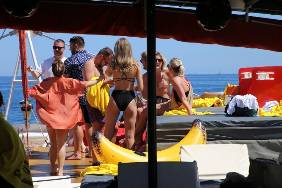 Cambrils: Catamaran Cruise with Drinks and BBQ Lunch Option - Practical advice for a smoother afternoon