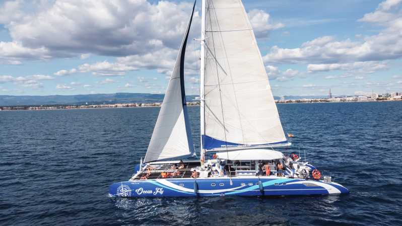 Cambrils: Costa Daurada Sail Catamaran Cruise - The one-hour cruise is a coastal sampler