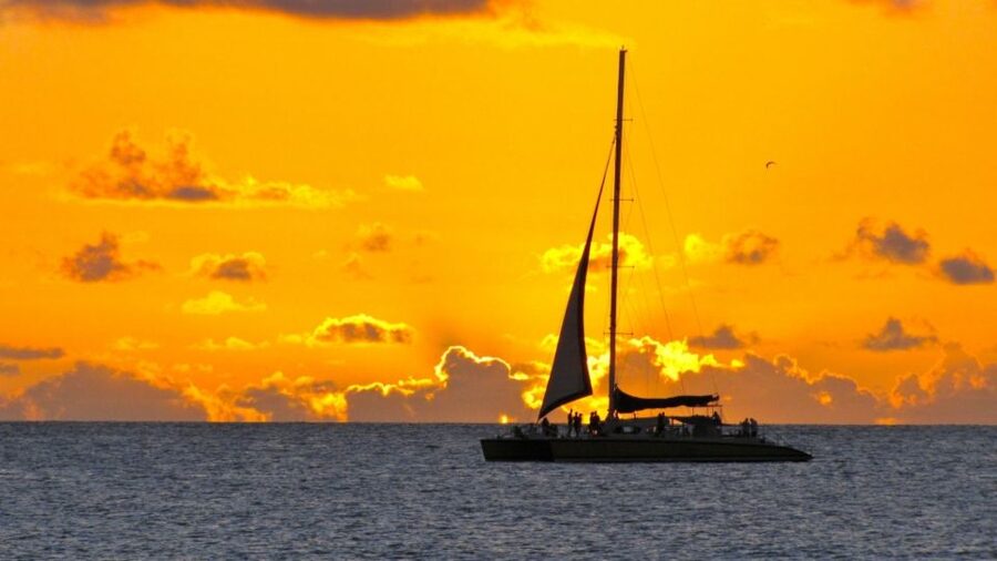 Cambrils: Costa Dorada Sunset Catamaran Cruise with Drinks - Sailing out of Cambrils as the afternoon fades