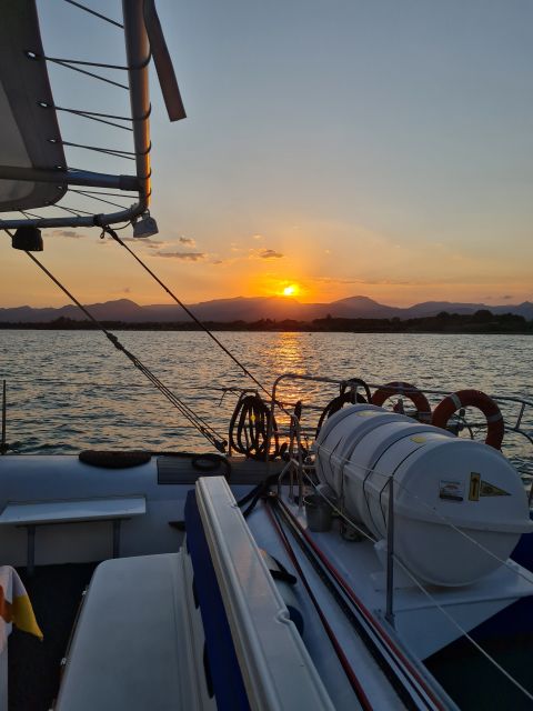 Cambrils: Costa Dorada Sunset Catamaran Cruise with Drinks - Who will enjoy this two-hour cruise most