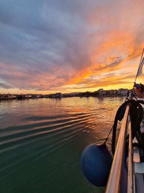 Cambrils: Costa Dorada Sunset Catamaran Cruise with Drinks - Should you book the Cambrils sunset catamaran cruise?