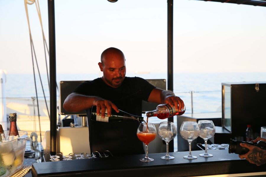 Cambrils: Sunset Catamaran Cruise & Drinks w/ Sunbed - How the timing works