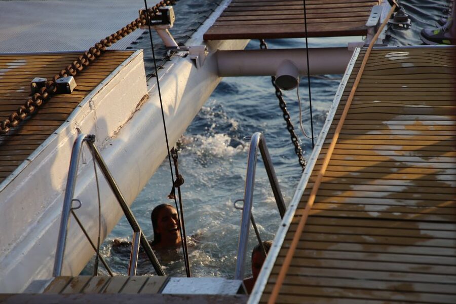 Cambrils: Sunset Catamaran Cruise & Drinks w/ Sunbed - Is $42 good value?