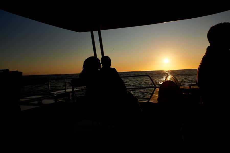 Cape Town: 1.5-Hour Luxury Sunset Cruise with Prosecco - Why the sunset views are worth the timing
