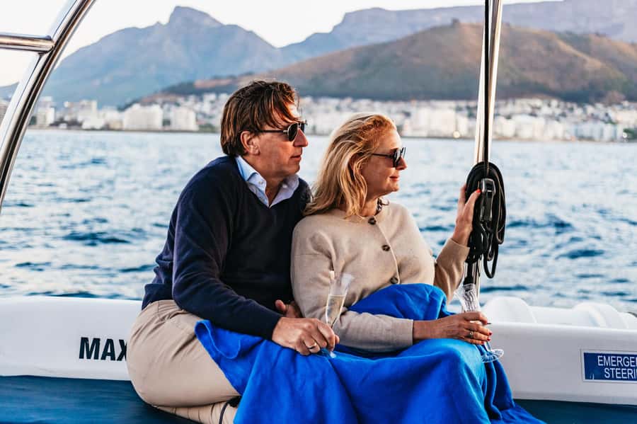 Cape Town: Sunset Catamaran Cruise on Table Bay with Bubbles - The return to a glowing V&A Waterfront