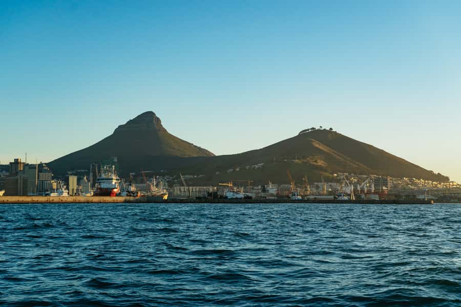 Cape Town: Sunset Champagne Cruise and 3-Course Dinner - Sailing out of the V&A Waterfront at sunset