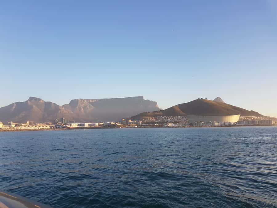 Cape Town: Sunset Cruise from V&A Waterfront with Bubbly - Returning with the city lights behind you