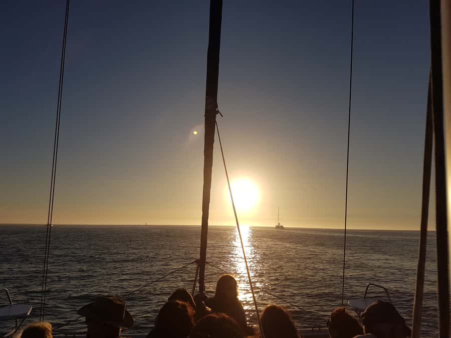 Cape Town: Sunset Cruise from V&A Waterfront with Bubbly - How the crew shapes the evening