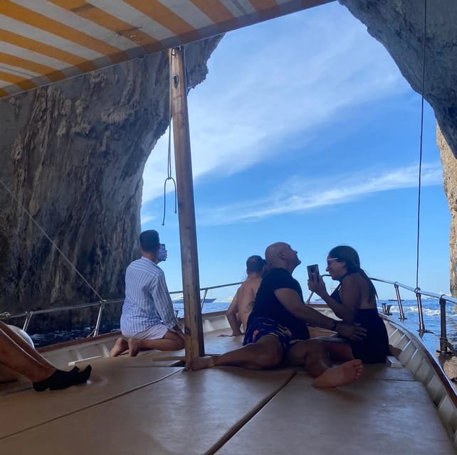 Capri: Scenic Boat Tour with Swimming, Limoncello & Snack - Marina Piccola and Grotta Rossa
