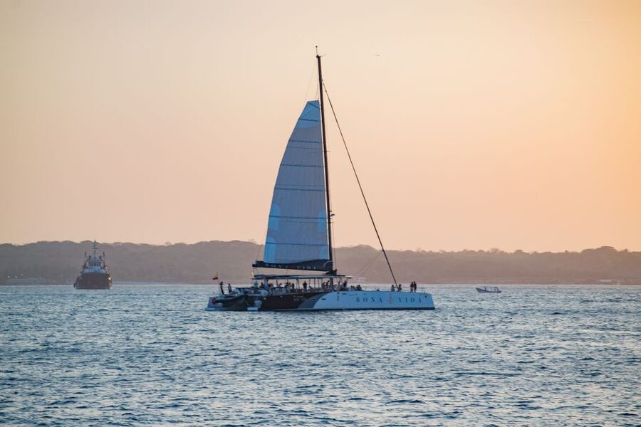 Cartagena de Indias: 2-Hour Sunset Cruise - Comfort, safety, and small practical concerns