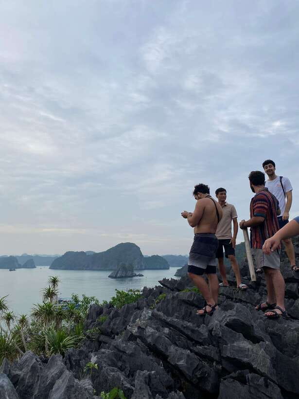 Cat Ba : Lan Ha Bay Bioluminescent Plankton Kayak Boat Tour - Dinner at Alibaba’s family restaurant
