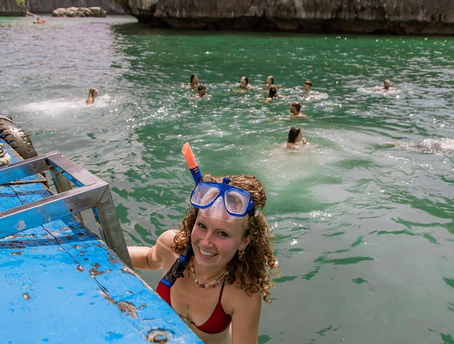 Cat Ba: Lan Ha & Ha Long Bay Kayak & Snorkel Boat Tour - Kayaking Through Caves and Narrow Waterways