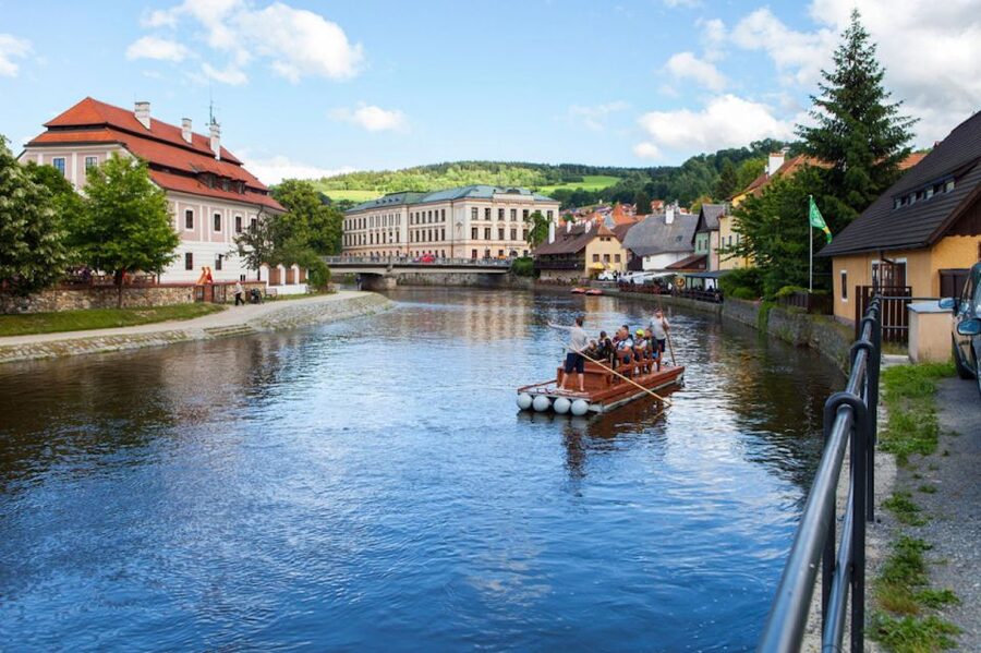 Český Krumlov: Wooden Raft River Cruise - What makes this raft cruise worth your time