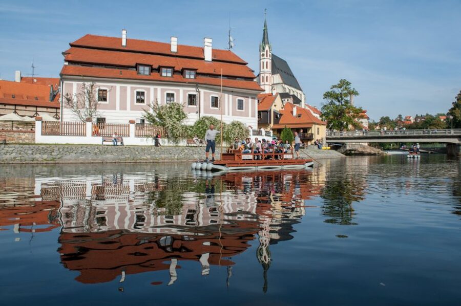 Český Krumlov: Wooden Raft River Cruise - The small rapids and how adventurous it feels