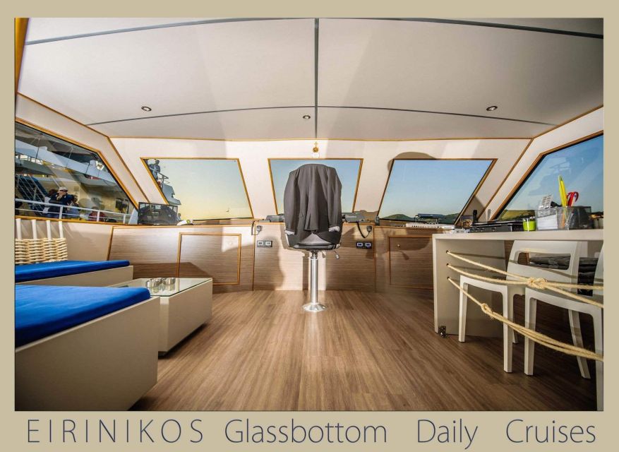 Chalkidiki: Blue Lagoon & Ammouliani Island Cruise & Lunch - Music, the DJ, and the VIP deck