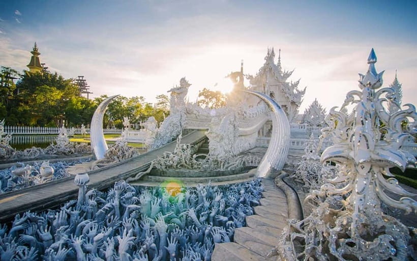 Chiang Mai: Chiang Rai Temples, Golden Triangle & Boat Tour - The early pickup and the road to Chiang Rai