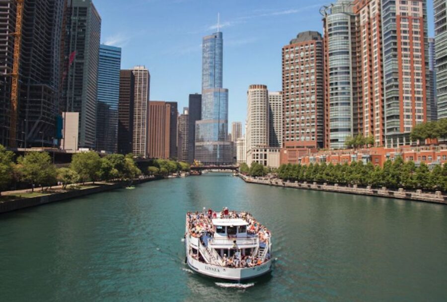Chicago: 1.5-Hour Lake and River Architecture Cruise - Key points to know before you book
