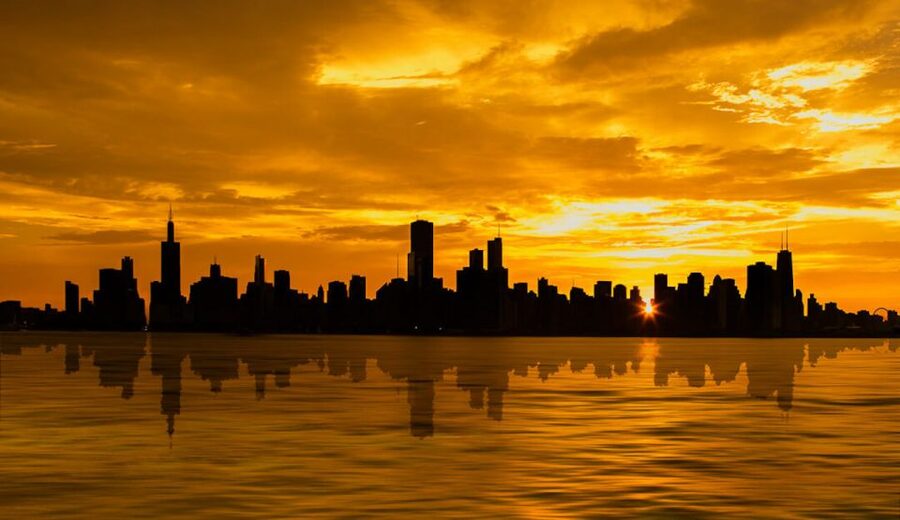 Chicago: 1.5-Hour Scenic Sunset Lake Cruise - Why the river to lake route works so well