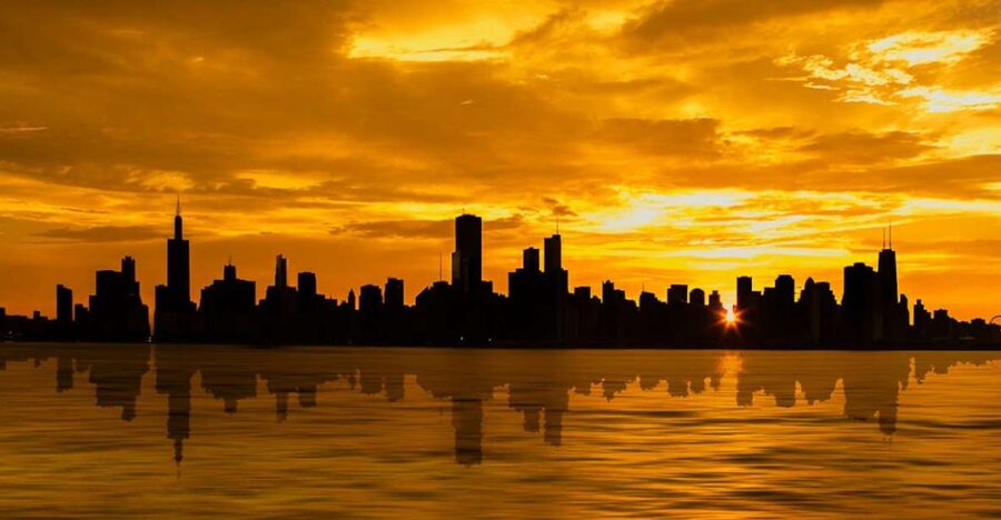 Chicago: 1.5-Hour Scenic Sunset Lake Cruise - Passing through the Chicago Lock