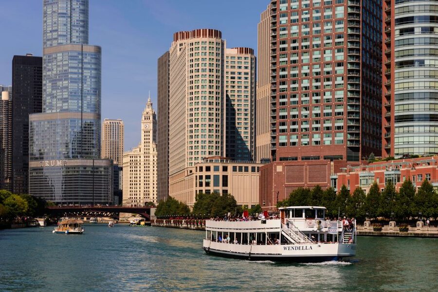 Chicago: 45-Minute Family-Friendly Architecture River Cruise - Why the Chicago River is the right place to see the city