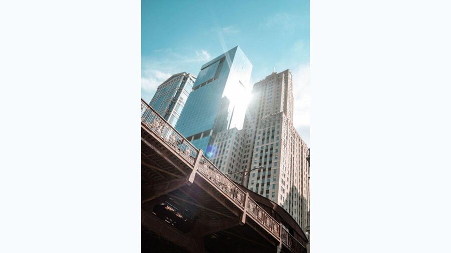 Chicago: Architecture Boat Tour with Drinks - Why a boat is the right place to study Chicago architecture