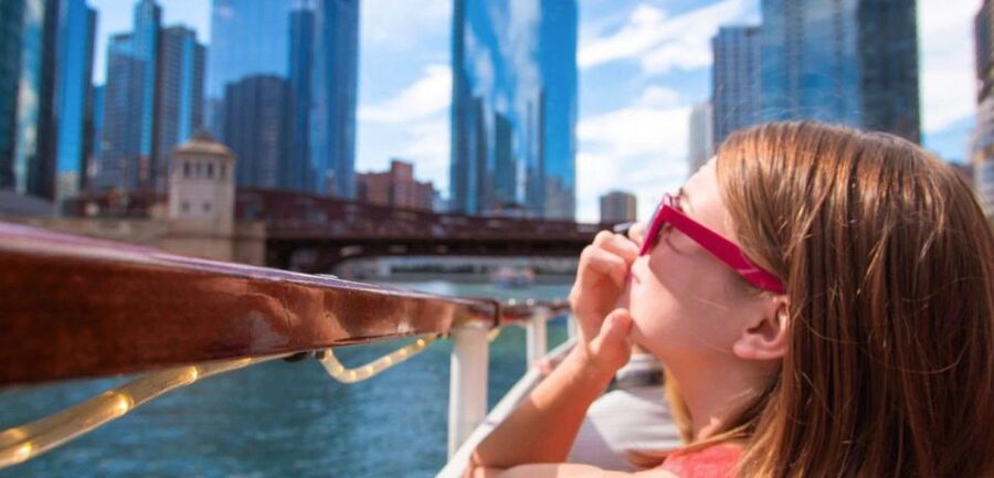Chicago: Architecture Center Cruise on Chicago's First Lady - Why the Chicago River tells the city’s story