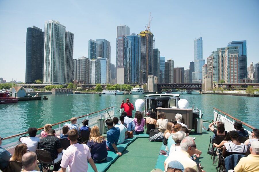 Chicago: Architecture Center Cruise on Chicago's First Lady - Who will get the most from this cruise?