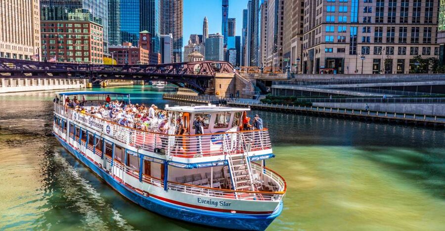 Chicago: Architecture River Cruise Skip-the-Ticket Line - Why the Chicago River is the right place to study architecture