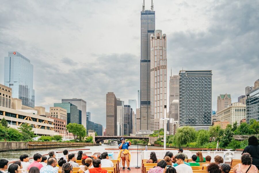 Chicago: Architecture River Cruise Skip-the-Ticket Line - The landmark buildings you will likely be watching for