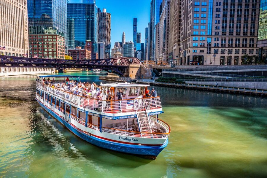 Chicago: Architecture River Cruise Skip-the-Ticket Line - Boarding and getting settled on the boat