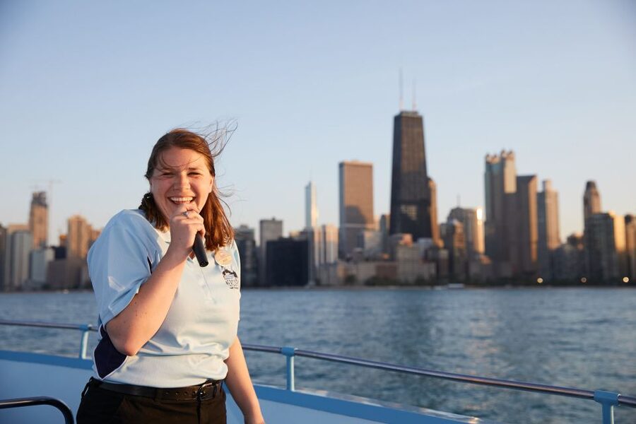 Chicago: Narrated Sightseeing River and Lake Cruise - Seating, Snacks, and Family Practicalities