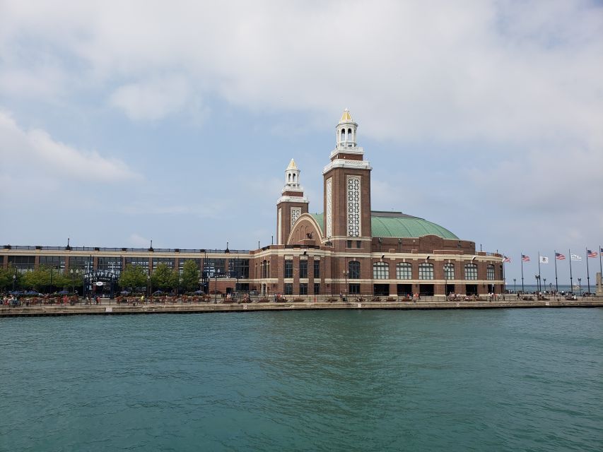 Chicago: Narrated Sightseeing River and Lake Cruise - Accessibility and Weather Planning