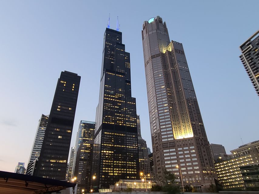 Chicago River: 1.5-Hour Guided Architecture Cruise - Should you book the Chicago River architecture cruise?