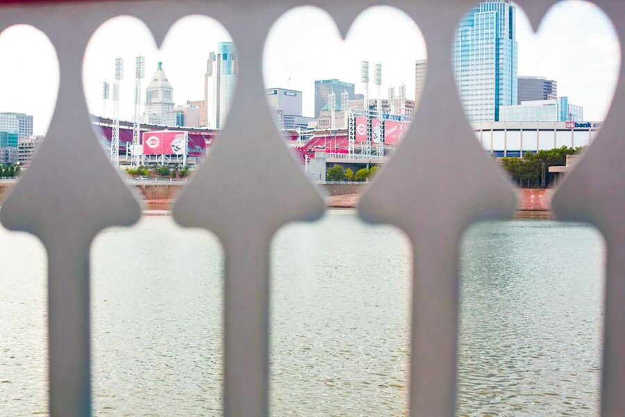 Cincinnati: Sunset Sightseeing Cruise on the Ohio River - Sunset and city lights from the river