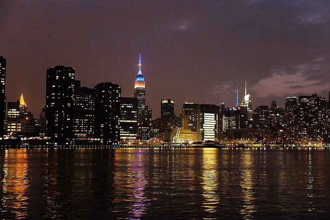 Circle Line: 2hr - New York City Harbor Lights Cruise - Lower Manhattan, Brooklyn Bridge, and harbor views