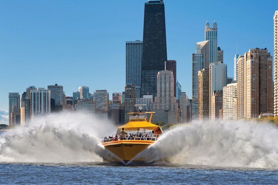 City Cruises Chicago: 75-min Speedboat Architecture Cruise - What the guides add to the ride