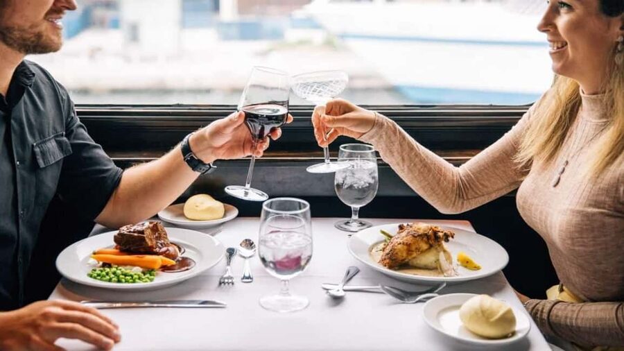 City Cruises Chicago: Premier Lunch or Dinner Cruise - The Chicago Shoreline From the Water