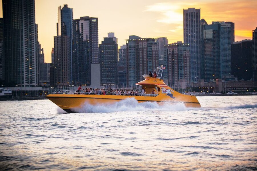 City Cruises Chicago: Seadog Lakefront Speedboat Ride - Museum Campus, Shedd Aquarium, and the Adler Planetarium