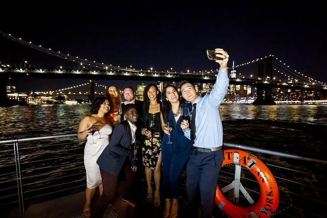 City Cruises New York: Bateaux Premier Dinner Cruise - Weather, winter dates, and dockside plans